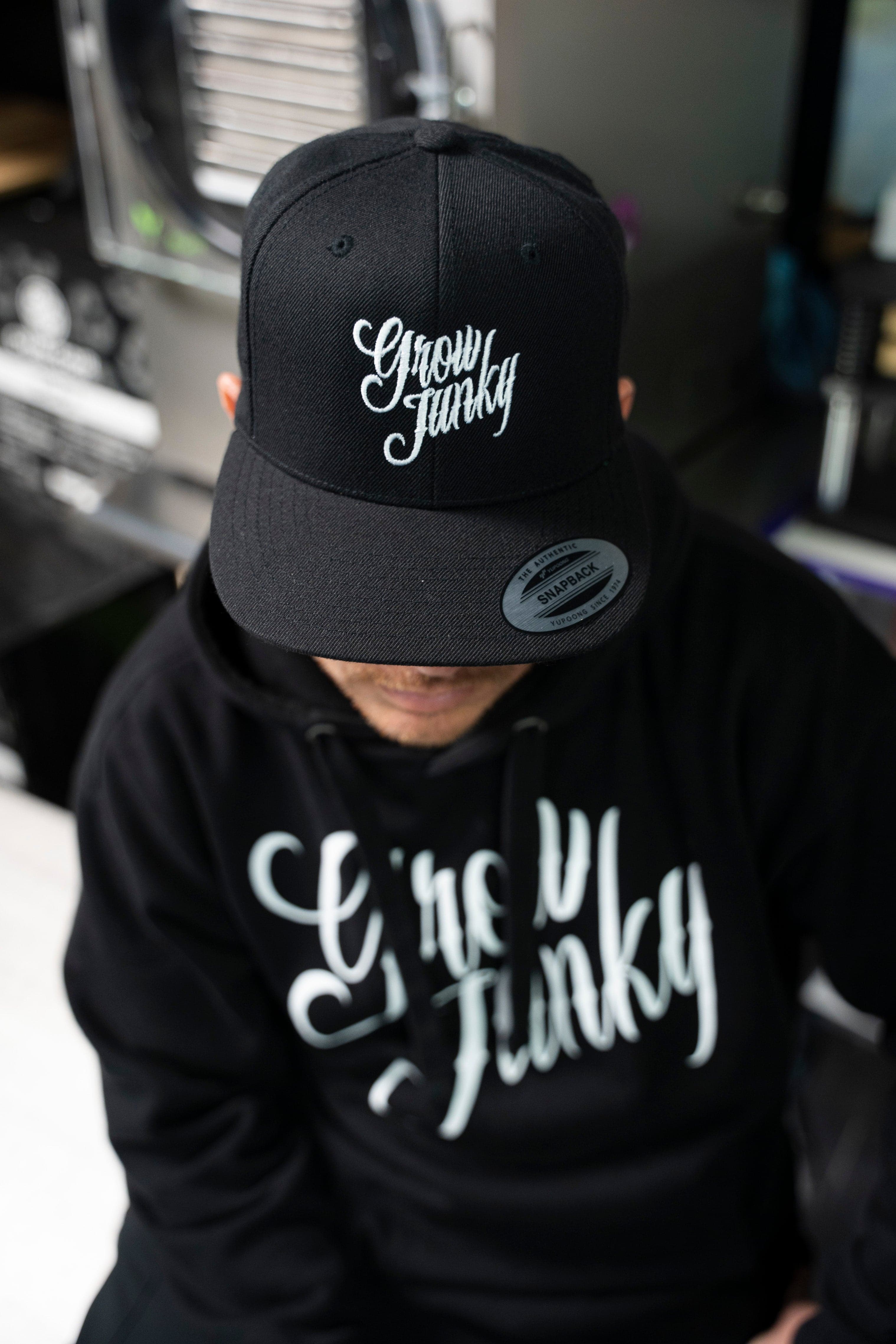 GROW JUNKY HAT